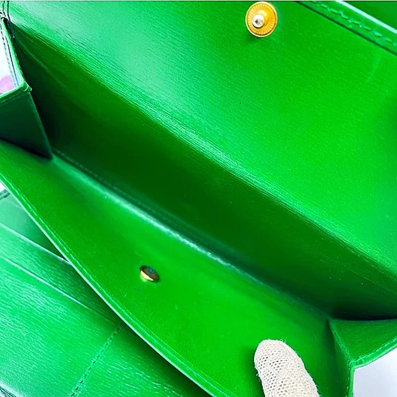 LOUIS VUITTON AUTHENTIC GREEN EPI LEATHER WALLET EUC - Picture 9 of 14